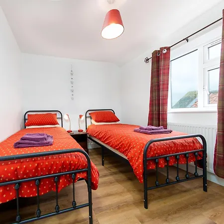 Victoria Nyaraló Whitby